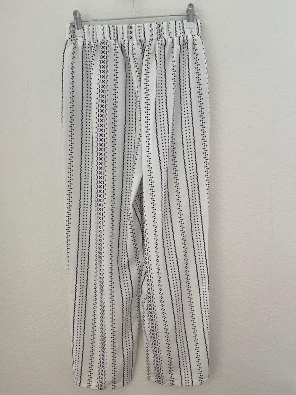 SHEIN Women's White & Black Striped Elastic-Waist Pants